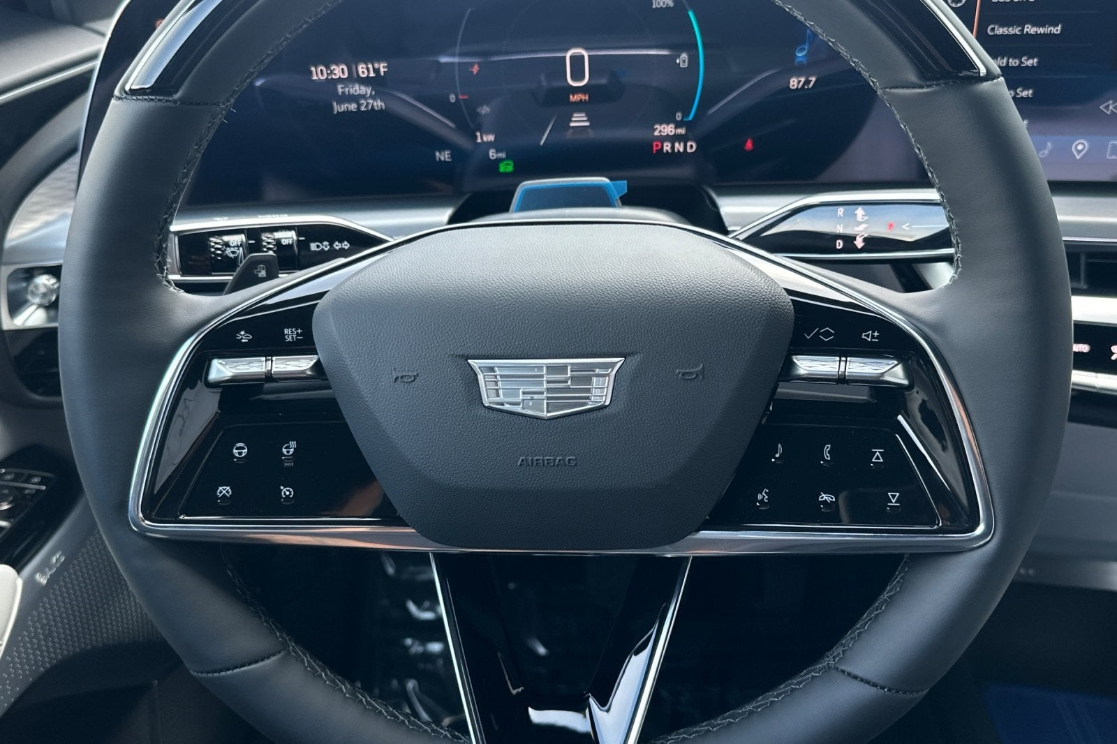 2025 Cadillac LYRIQ Sport