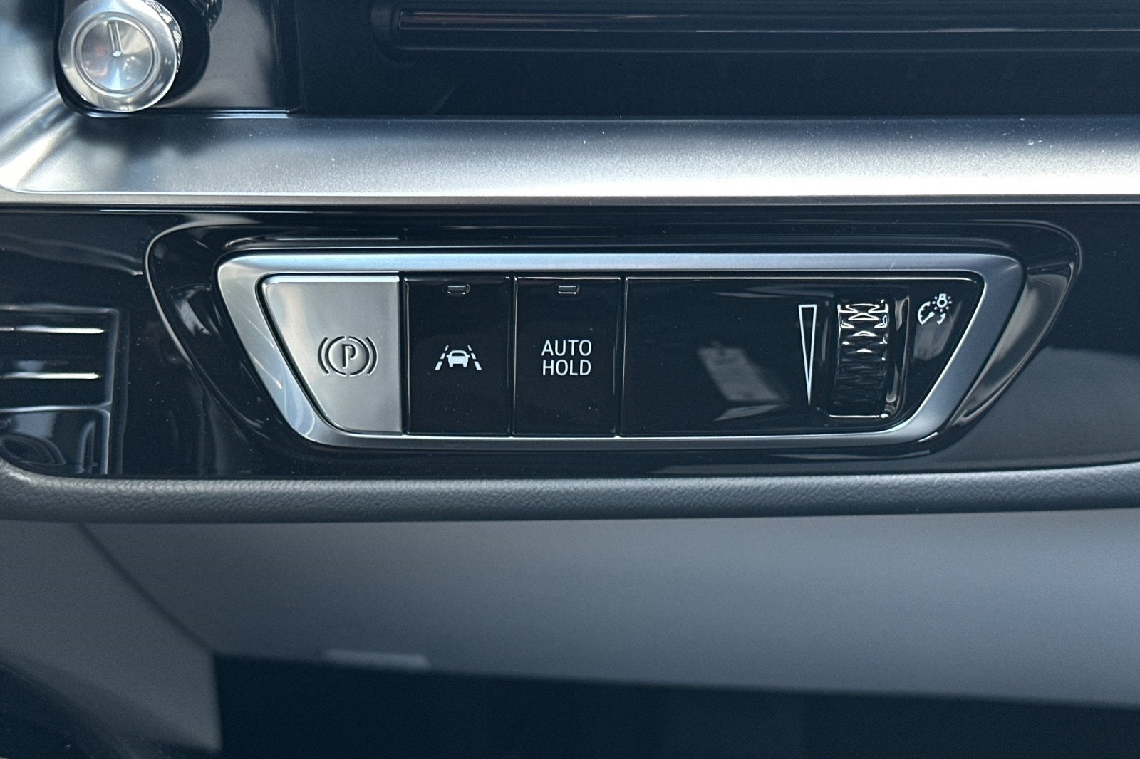 2025 Cadillac LYRIQ Sport