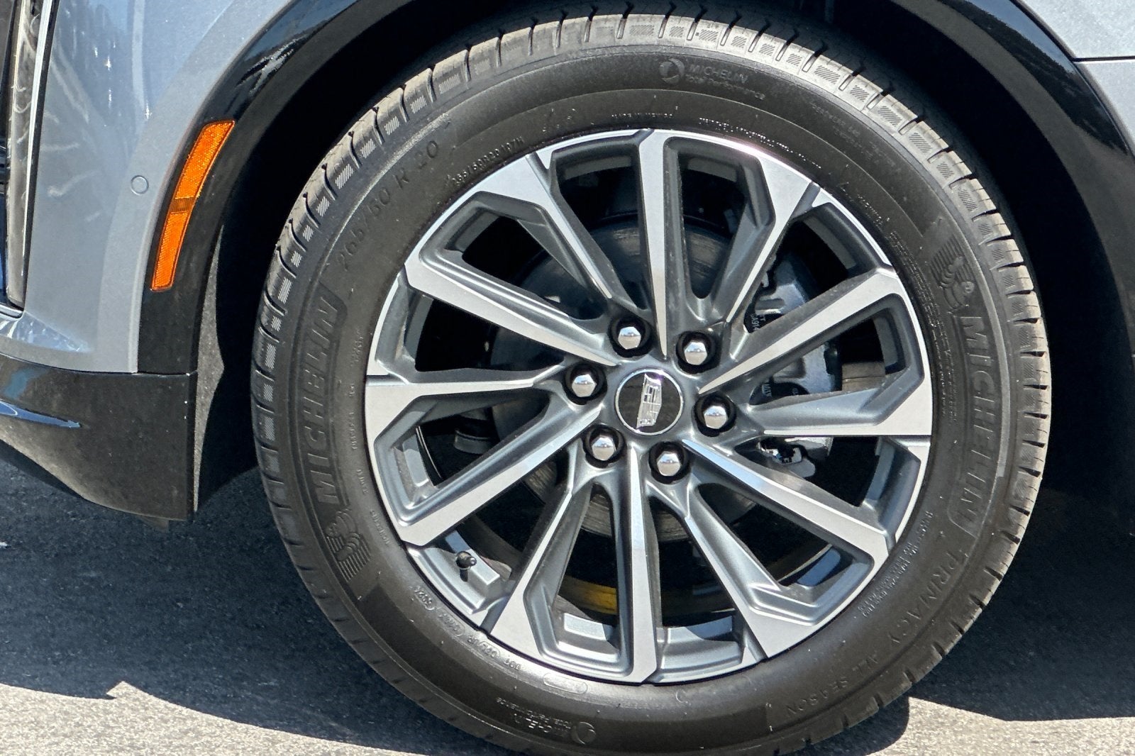 2025 Cadillac LYRIQ Sport