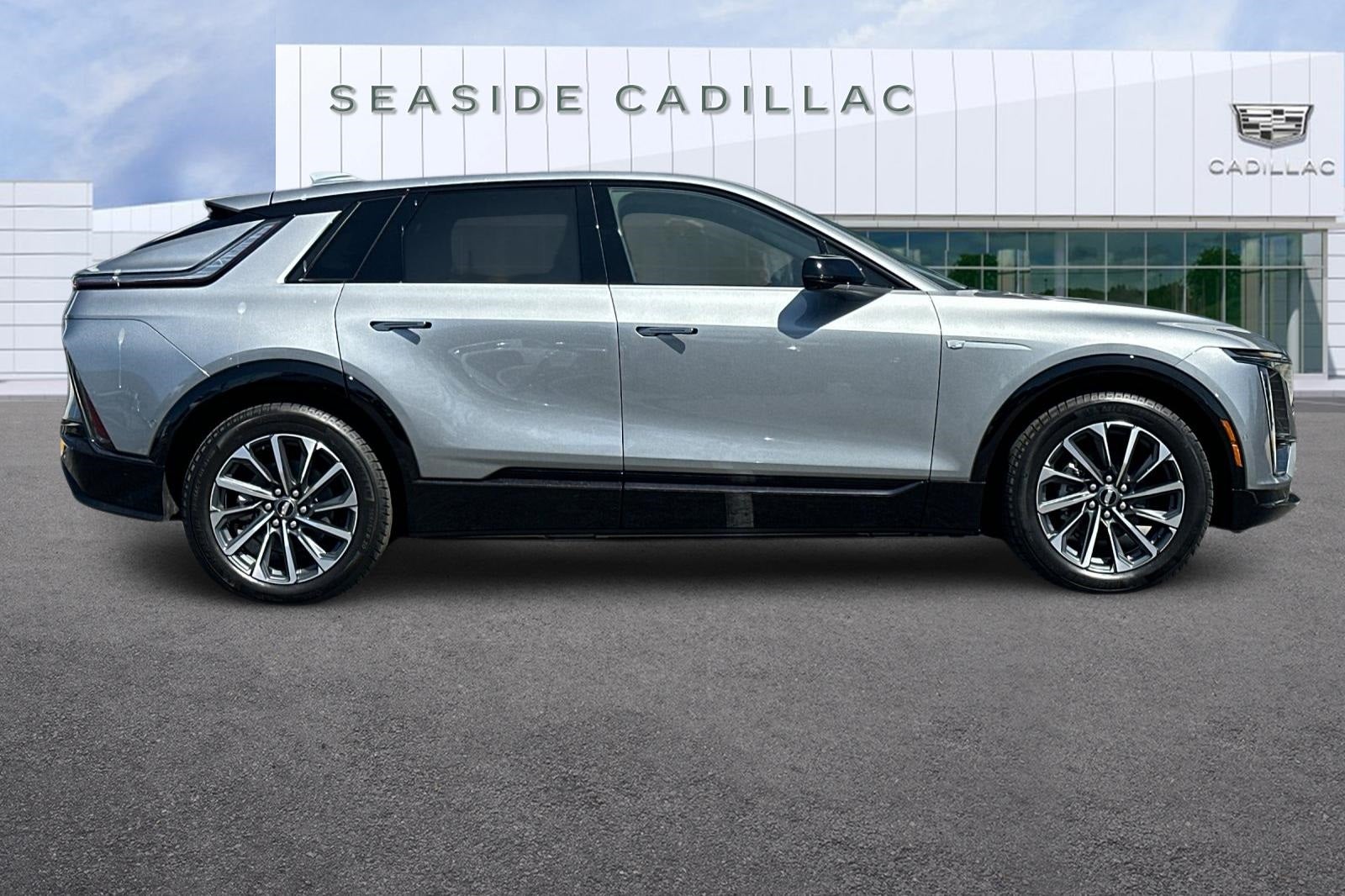 2025 Cadillac LYRIQ Sport