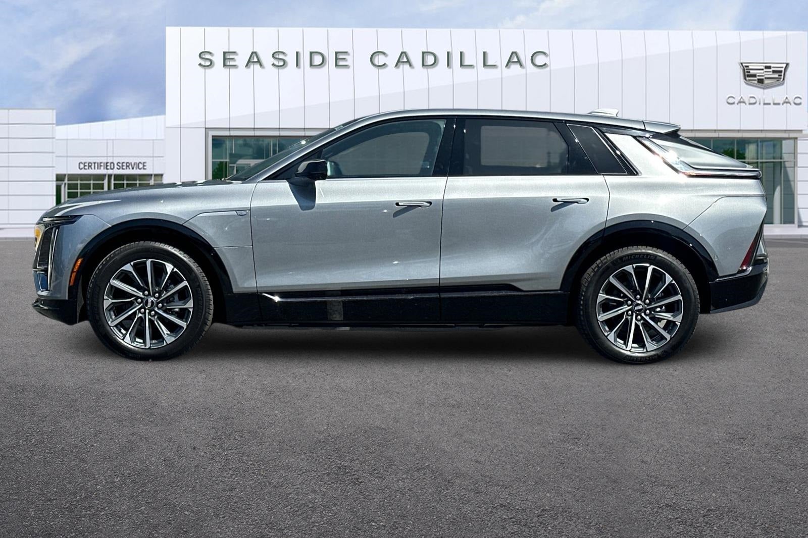 2025 Cadillac LYRIQ Sport