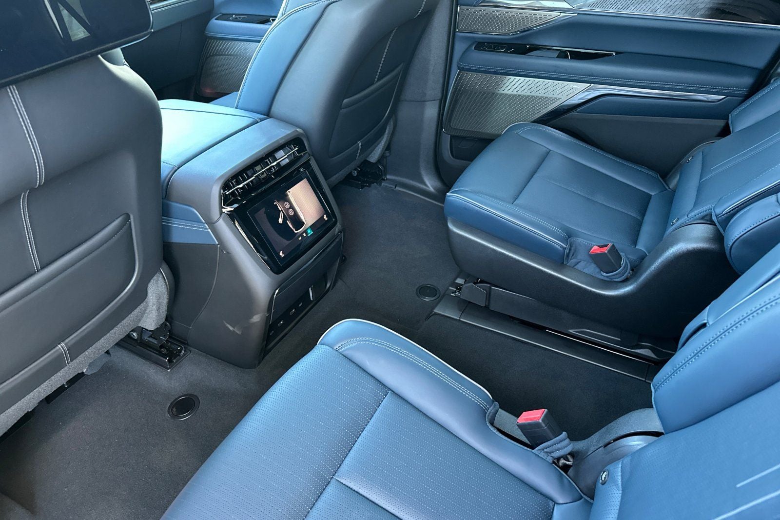 2026 Cadillac ESCALADE IQL Premium Sport