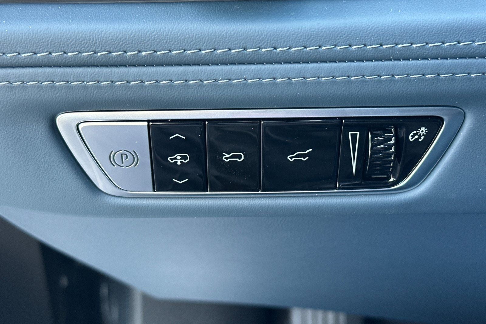 2026 Cadillac ESCALADE IQL Premium Sport