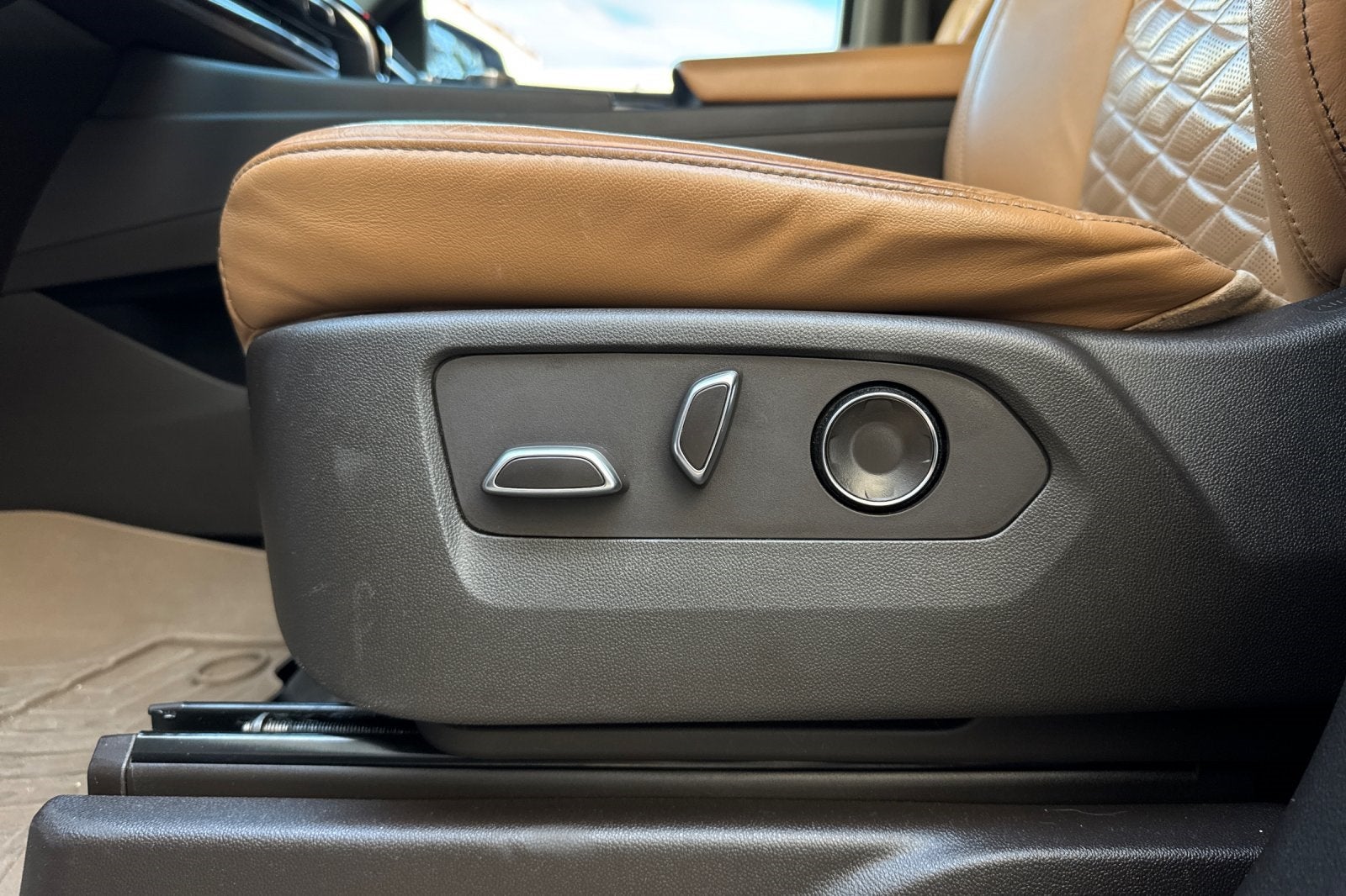 2021 Cadillac Escalade ESV Premium