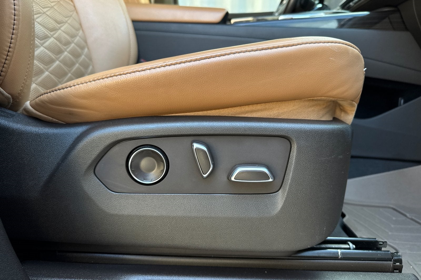 2021 Cadillac Escalade ESV Premium