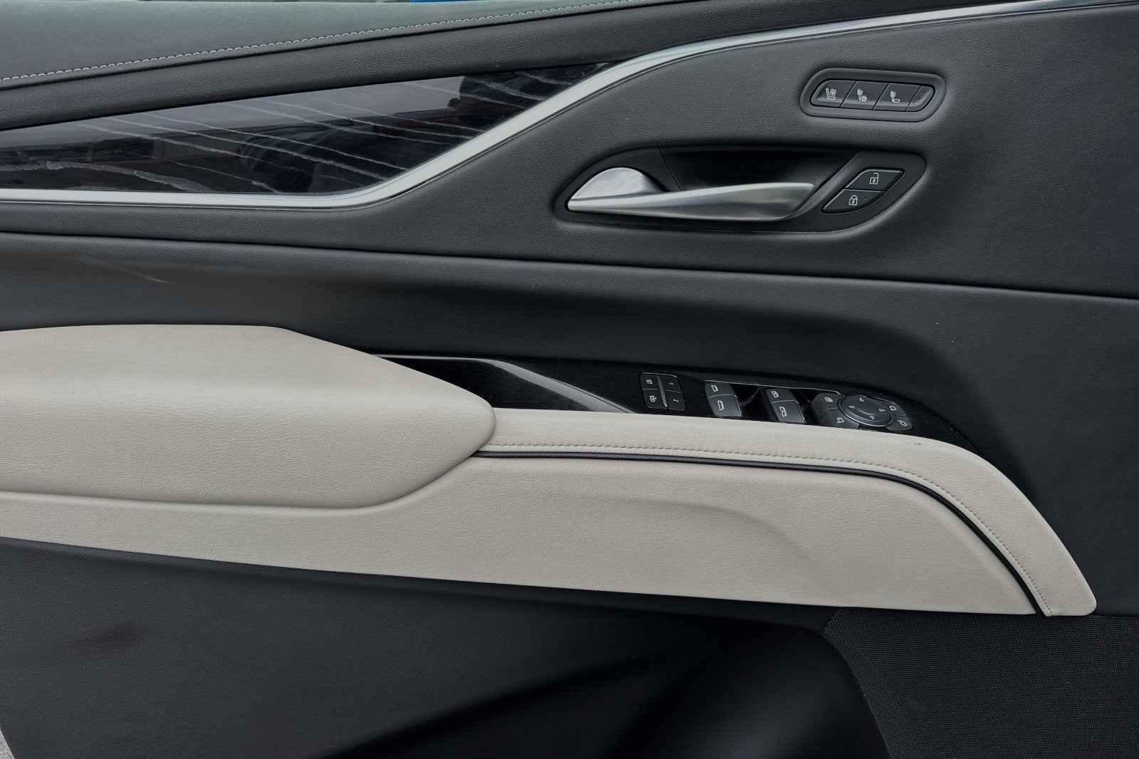 2023 Cadillac Escalade ESV Sport