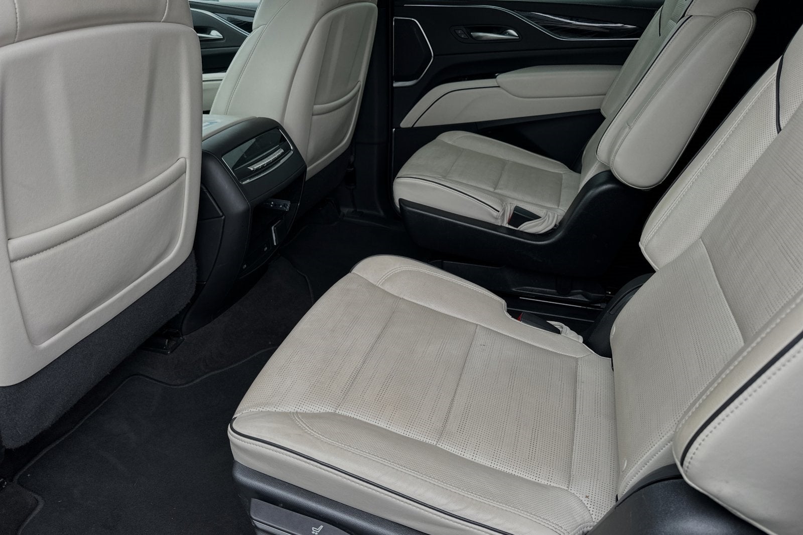 2023 Cadillac Escalade ESV Sport