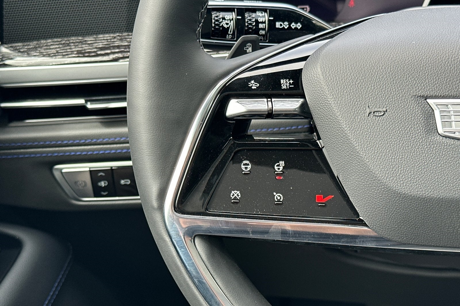 2025 Cadillac ESCALADE IQ Luxury 1