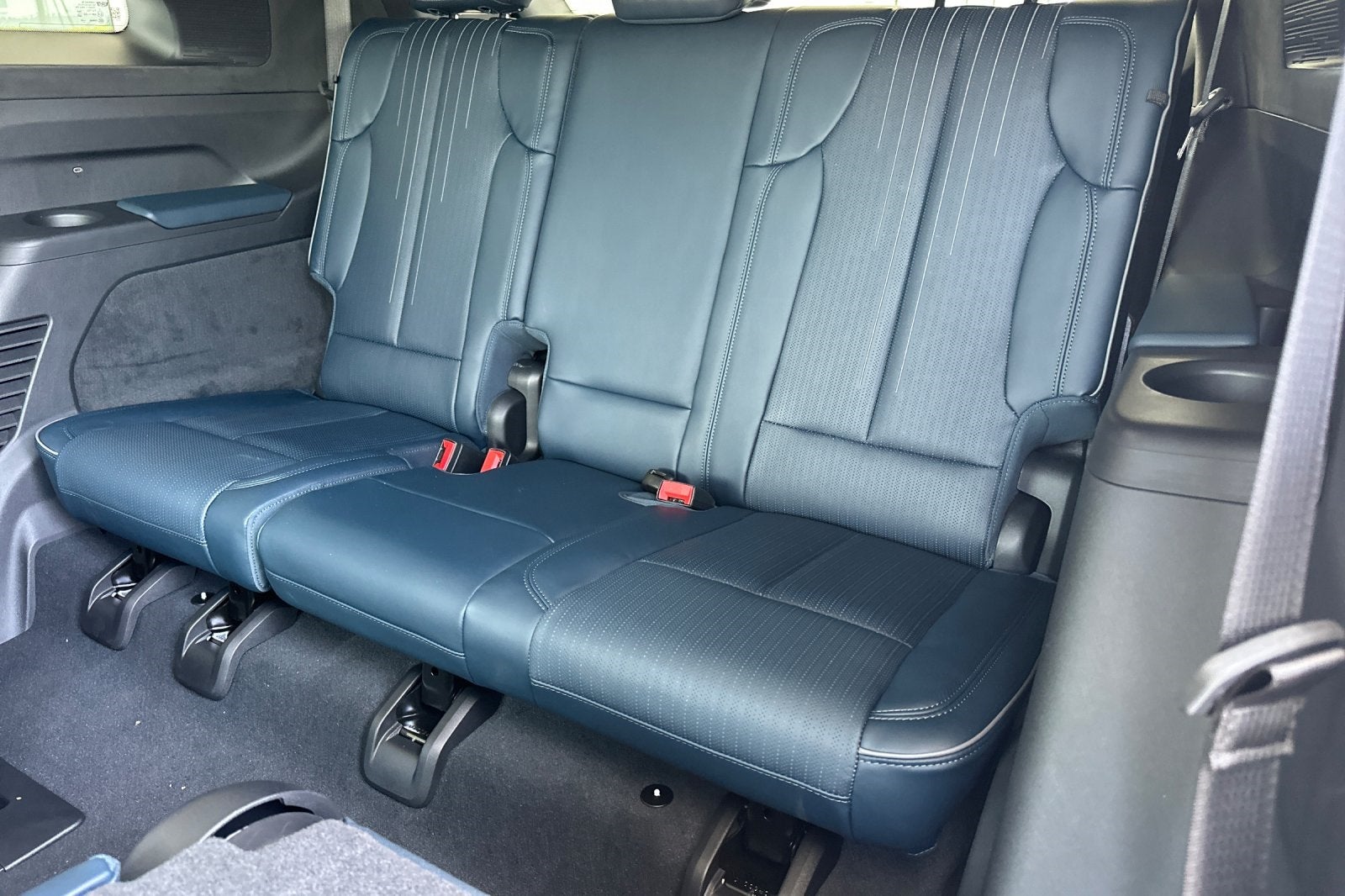 2025 Cadillac ESCALADE IQ Luxury 2