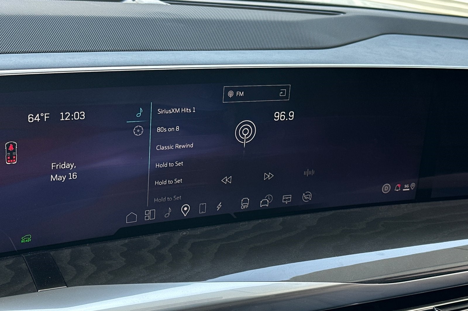 2025 Cadillac ESCALADE IQ Luxury 2