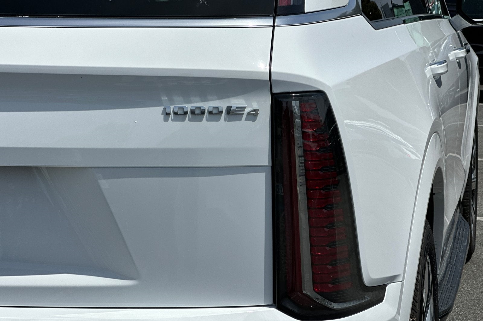 2025 Cadillac ESCALADE IQ Luxury 2