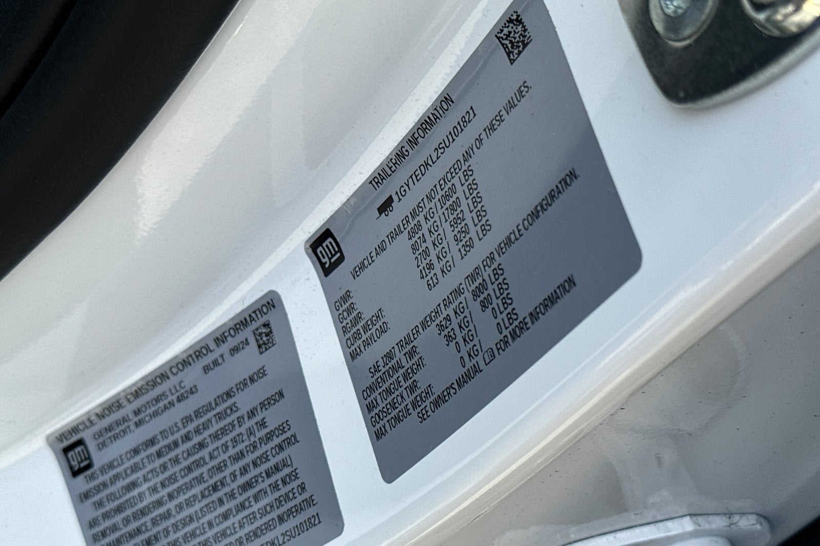 2025 Cadillac ESCALADE IQ Luxury 2