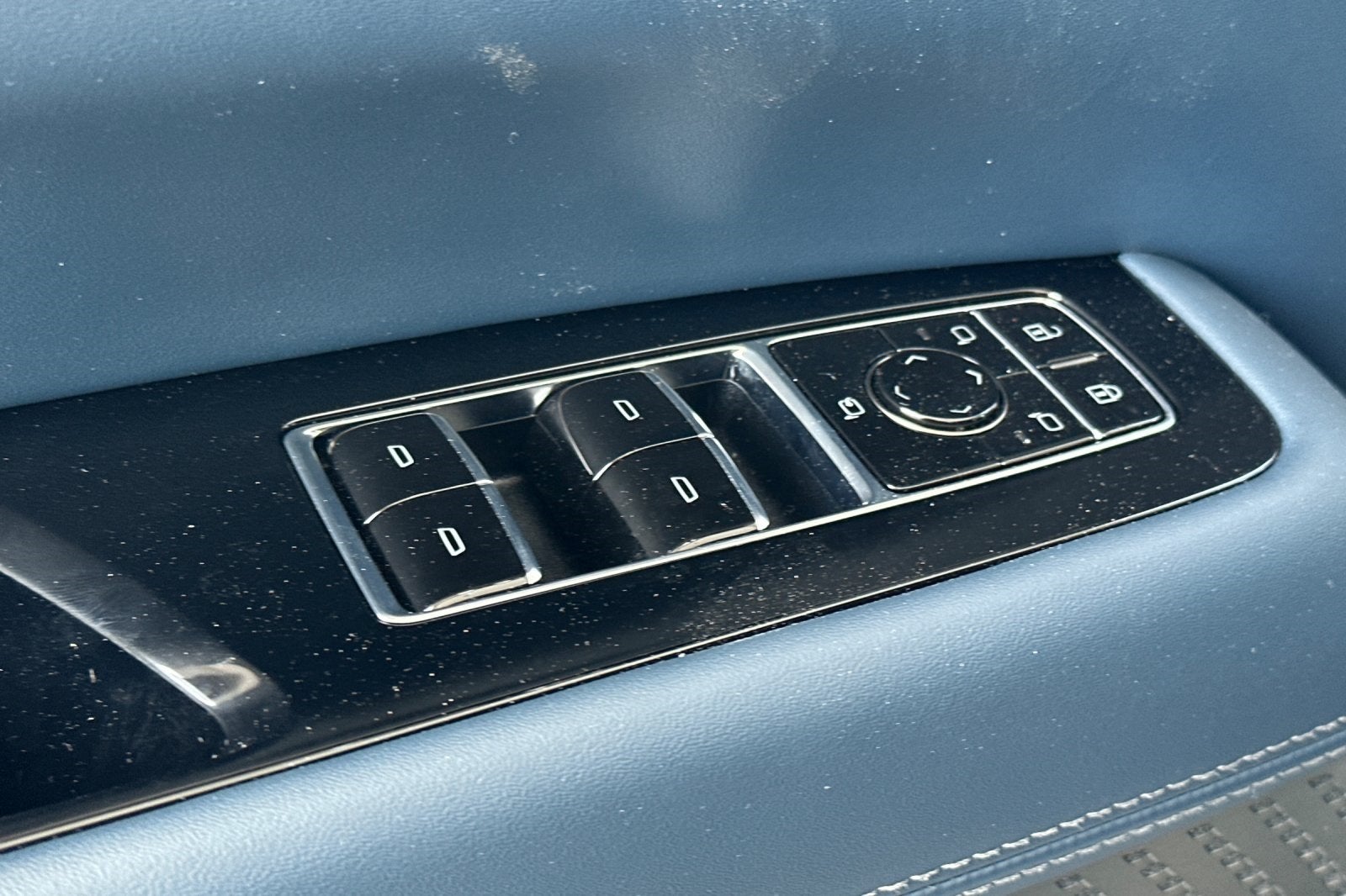 2025 Cadillac ESCALADE IQ Luxury 2