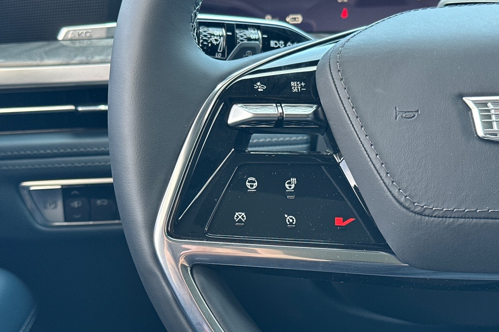 2025 Cadillac ESCALADE IQ Luxury 2