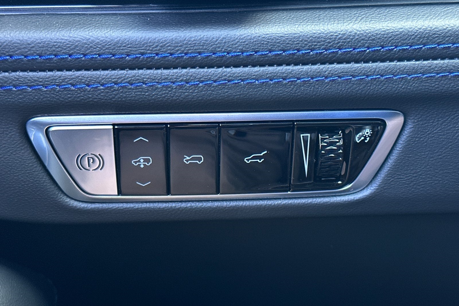 2025 Cadillac ESCALADE IQ Sport 1