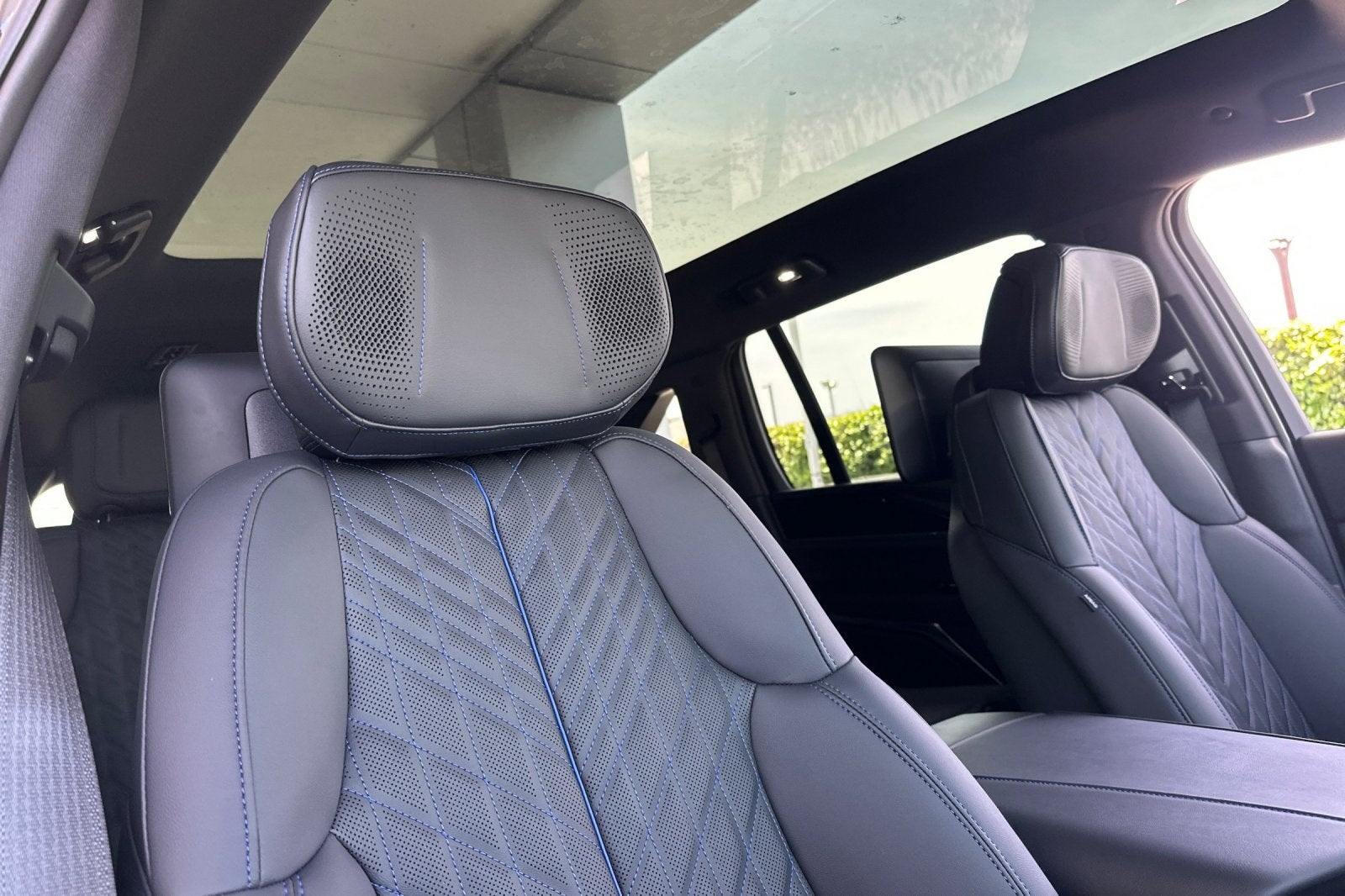 2025 Cadillac ESCALADE IQ Sport 2