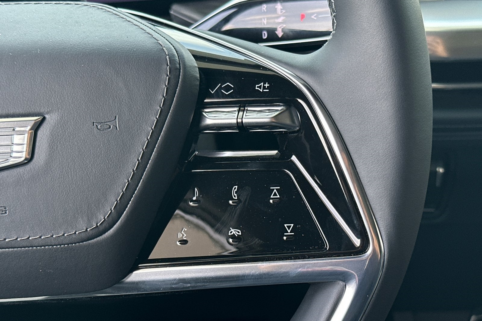 2025 Cadillac ESCALADE IQ Sport 2