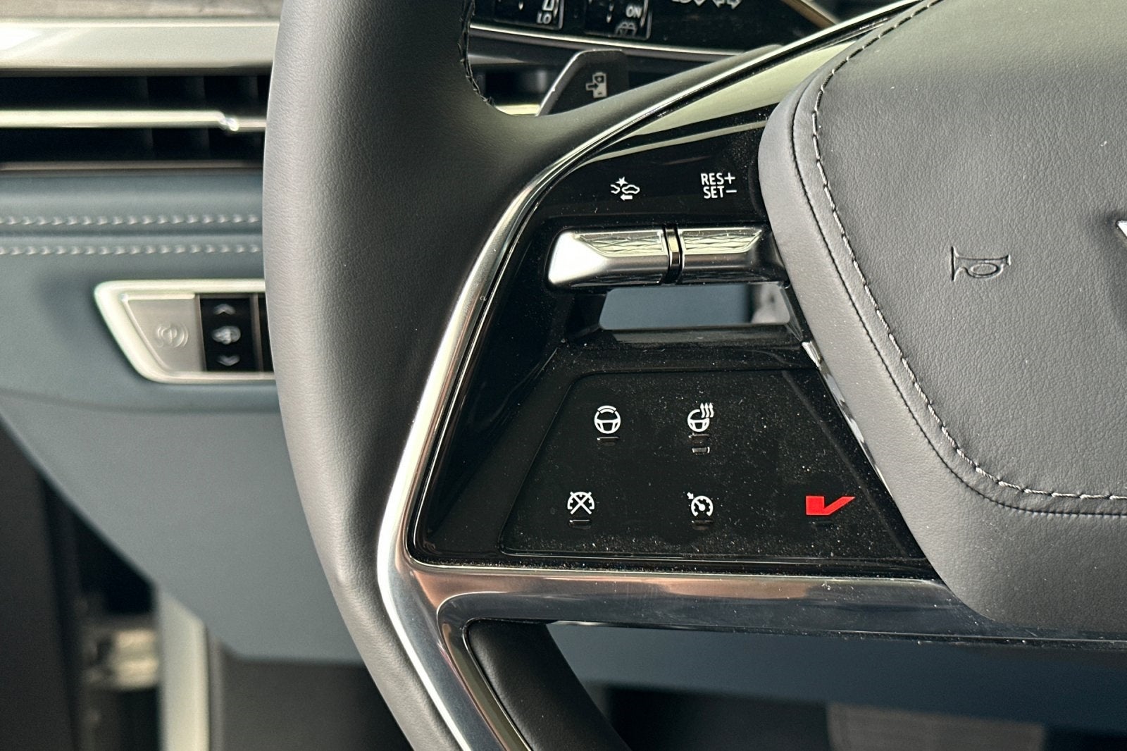 2025 Cadillac ESCALADE IQ Sport 2