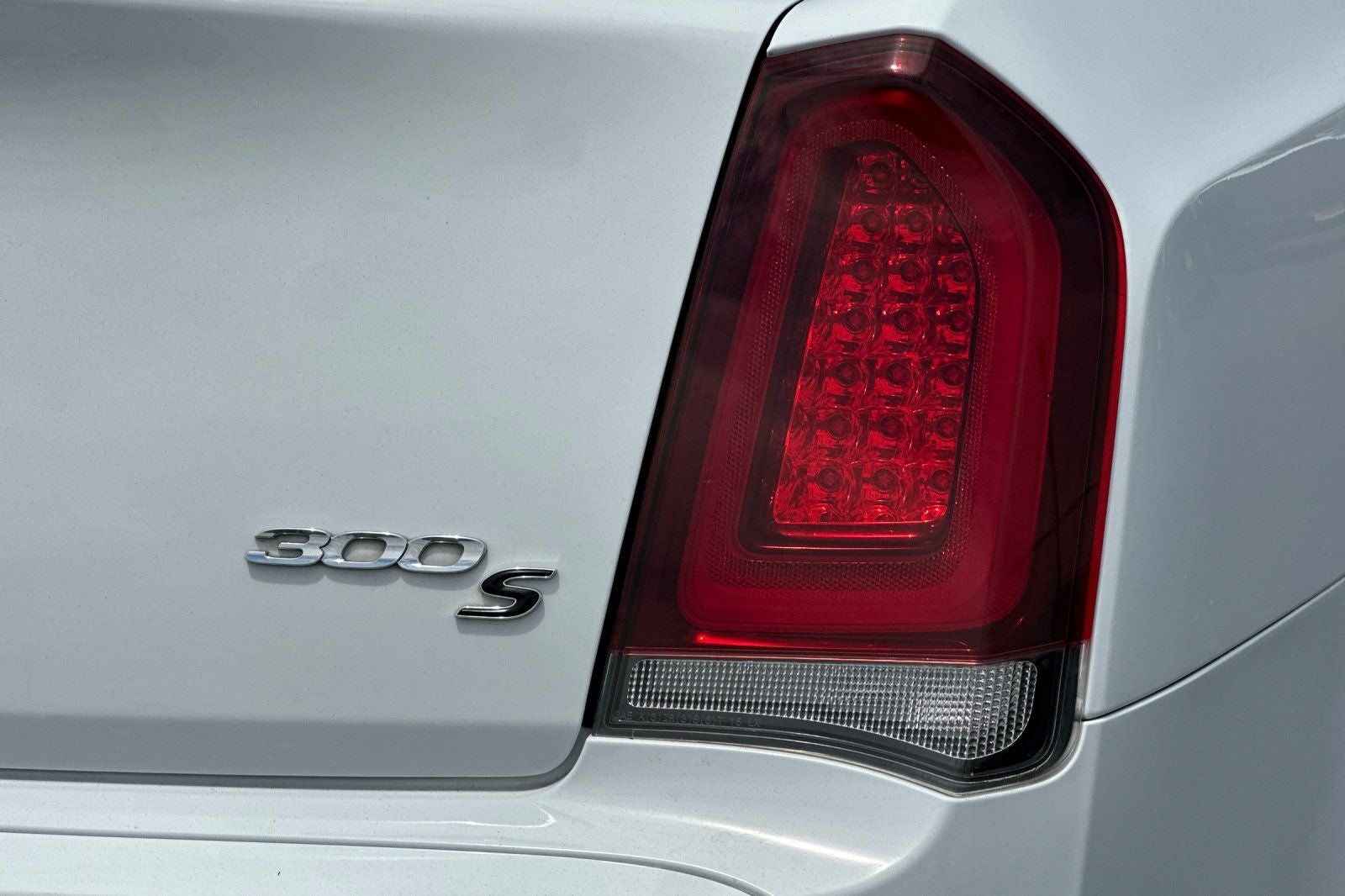 2019 Chrysler 300 S