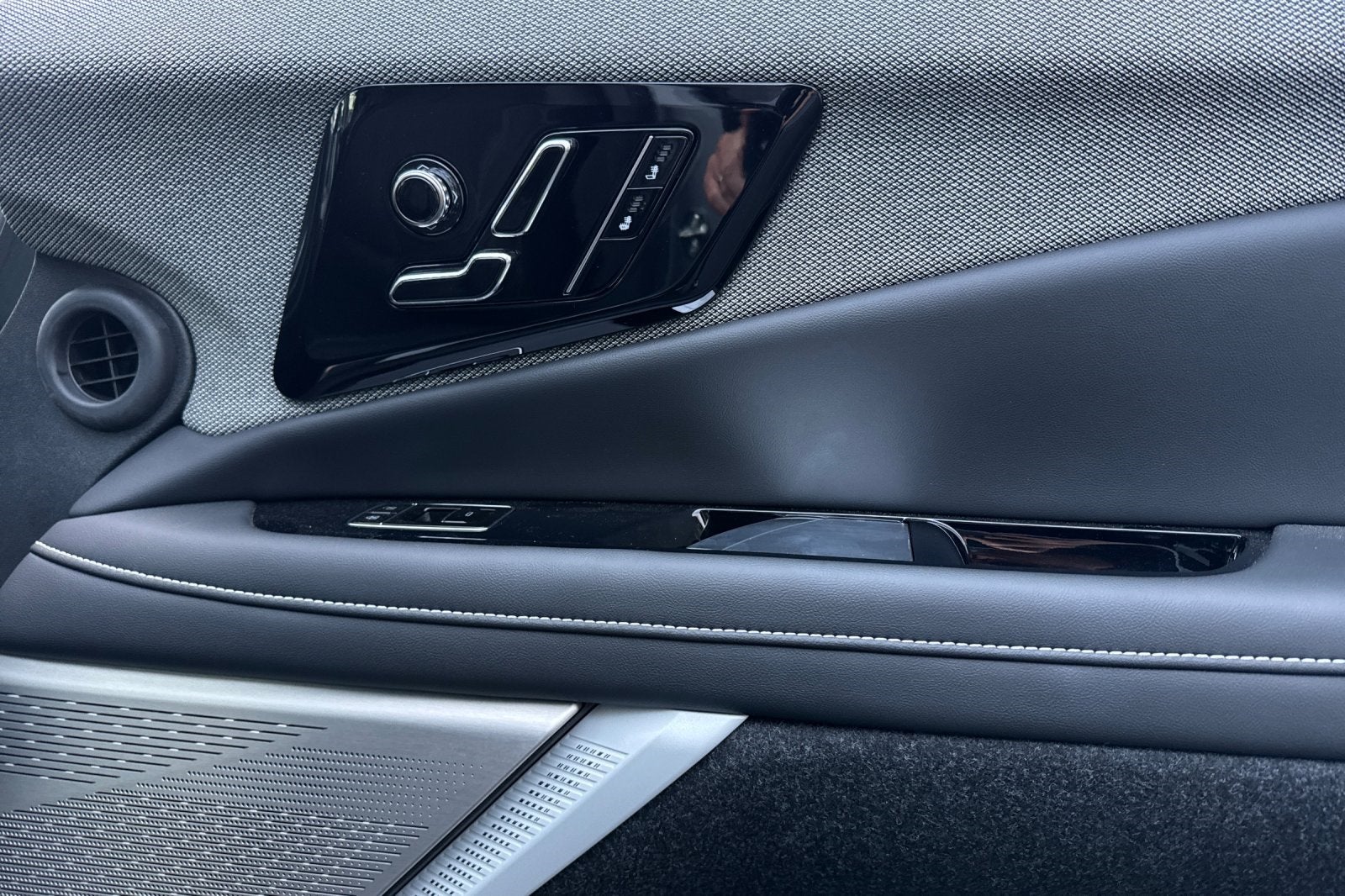 2025 Cadillac OPTIQ Luxury