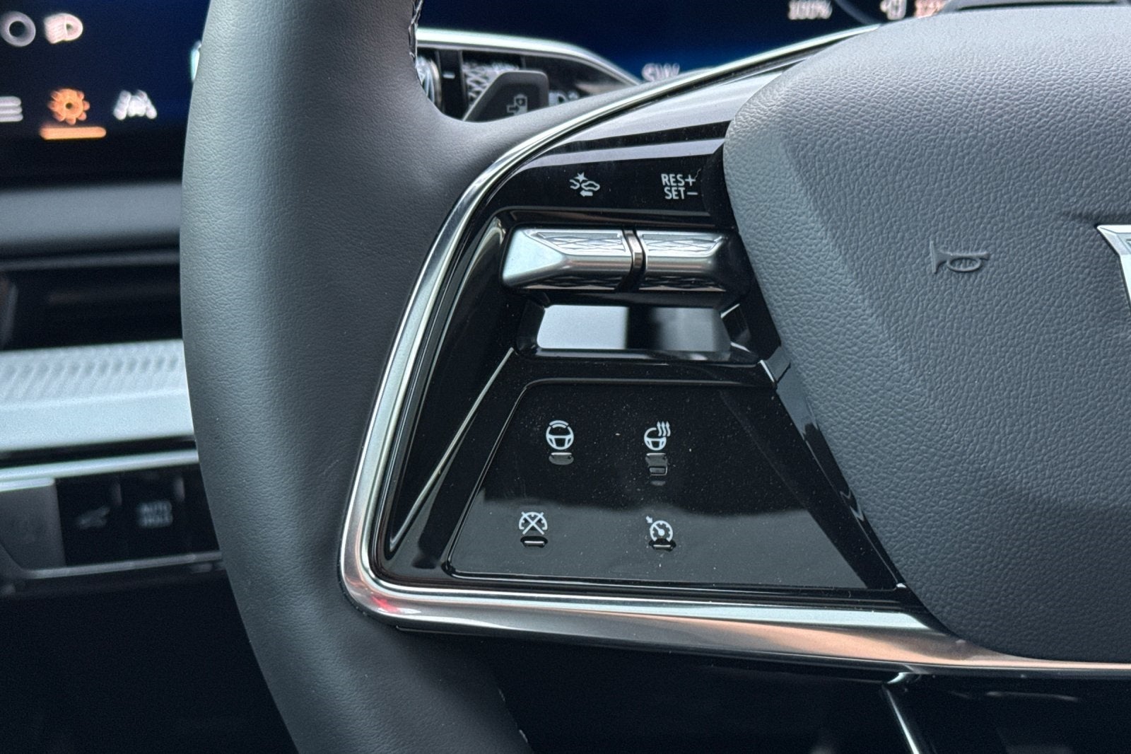 2025 Cadillac OPTIQ Luxury