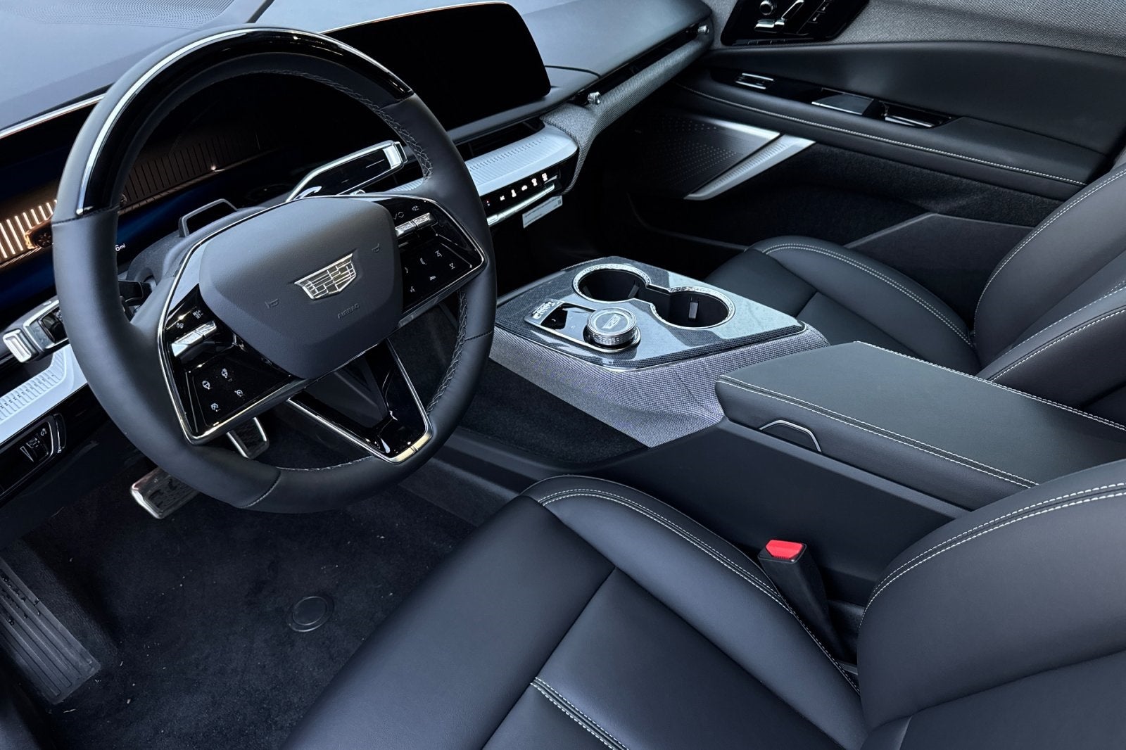 2025 Cadillac OPTIQ Luxury