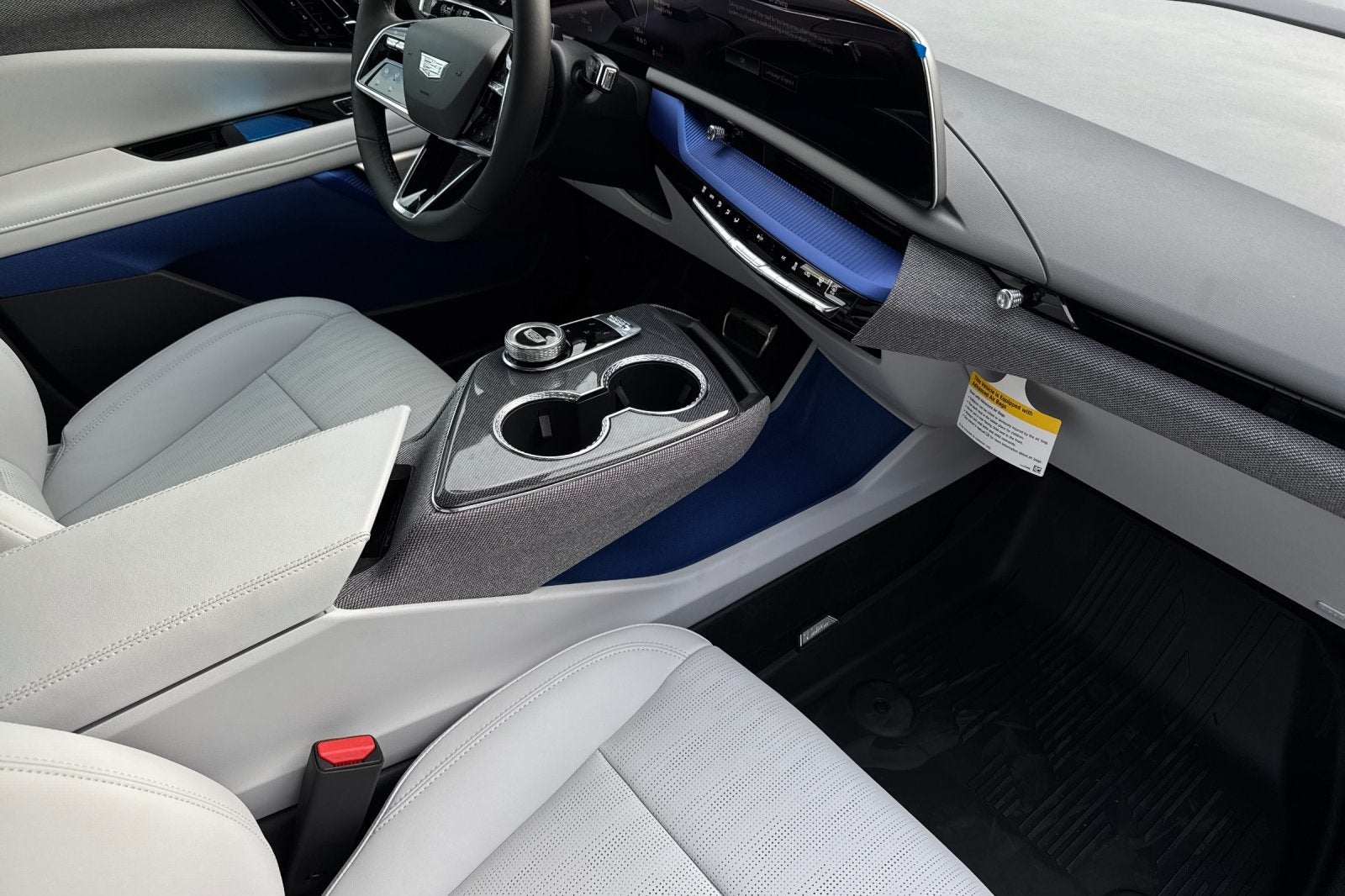 2025 Cadillac OPTIQ Luxury