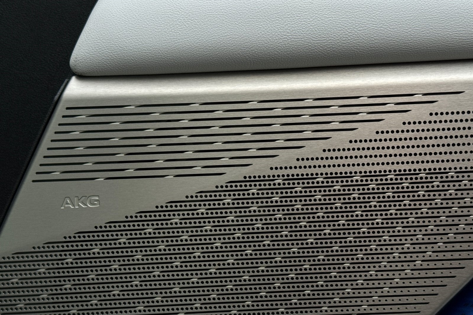 2025 Cadillac OPTIQ Luxury