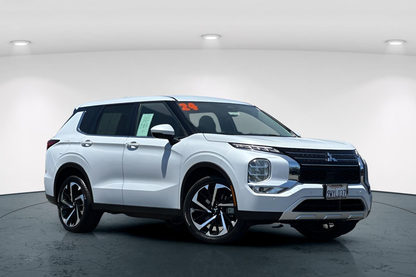2024 Mitsubishi Outlander SE