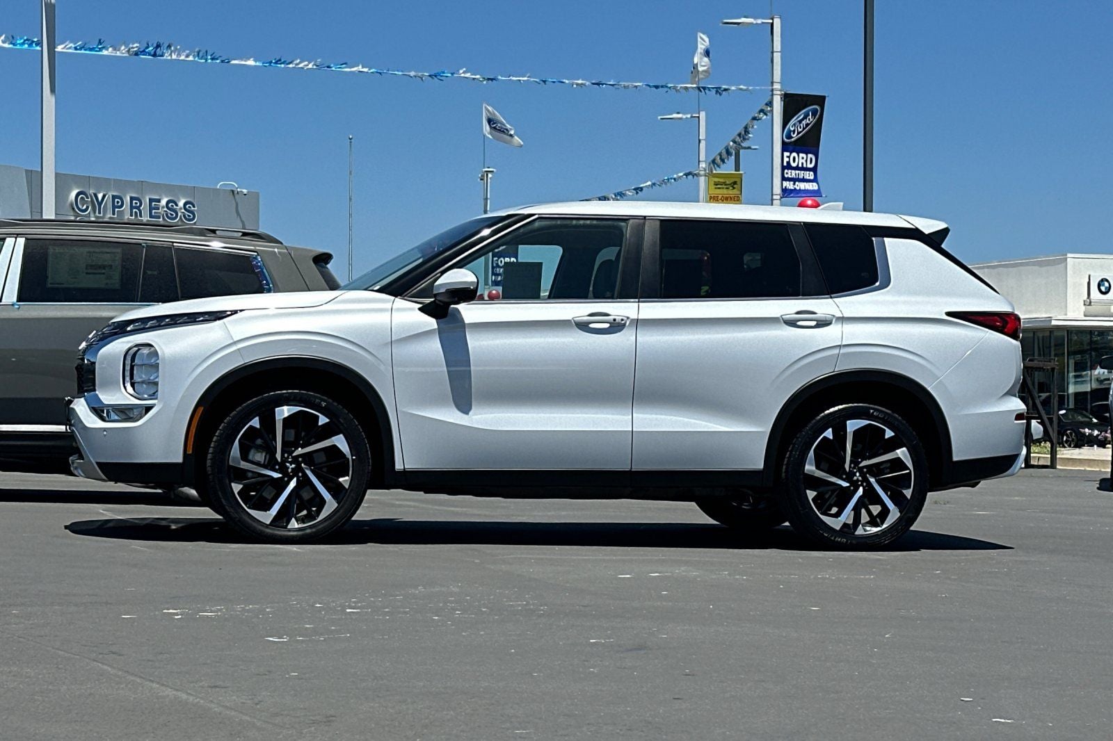 2024 Mitsubishi Outlander SE
