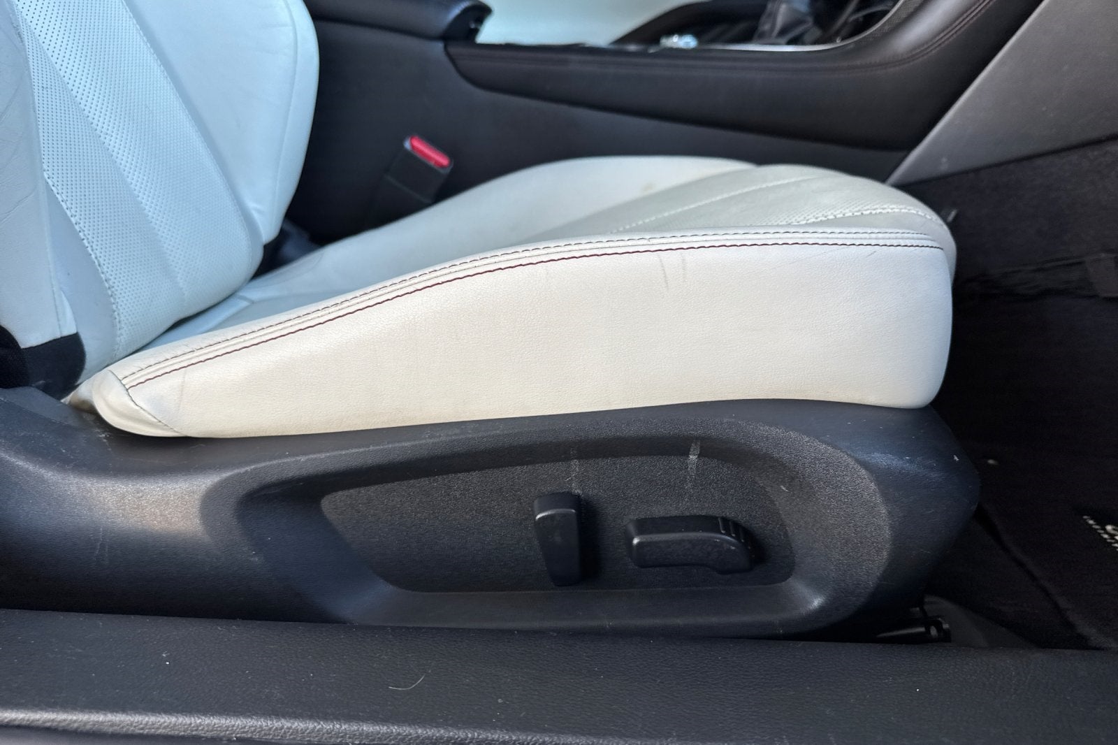 2020 INFINITI Q60 Red Sport 400