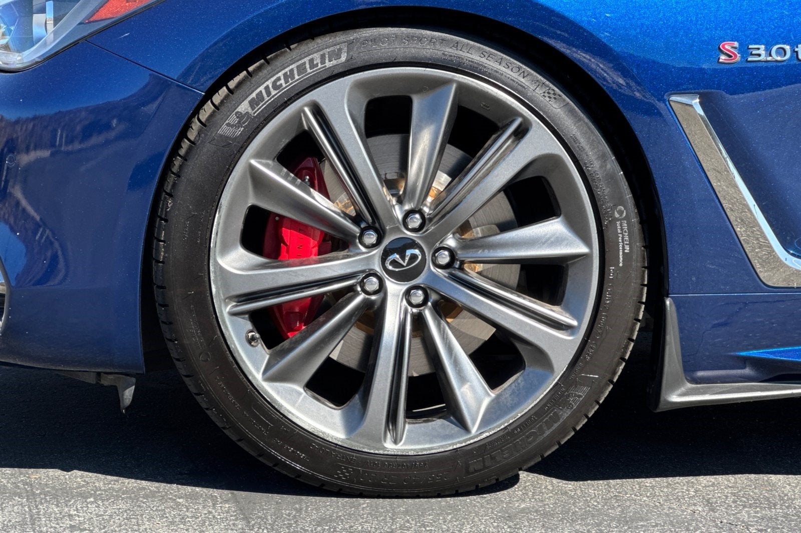 2020 INFINITI Q60 Red Sport 400