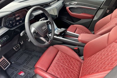 2024 Audi SQ8 e-tron Prestige quattro