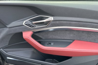 2024 Audi SQ8 e-tron Prestige quattro