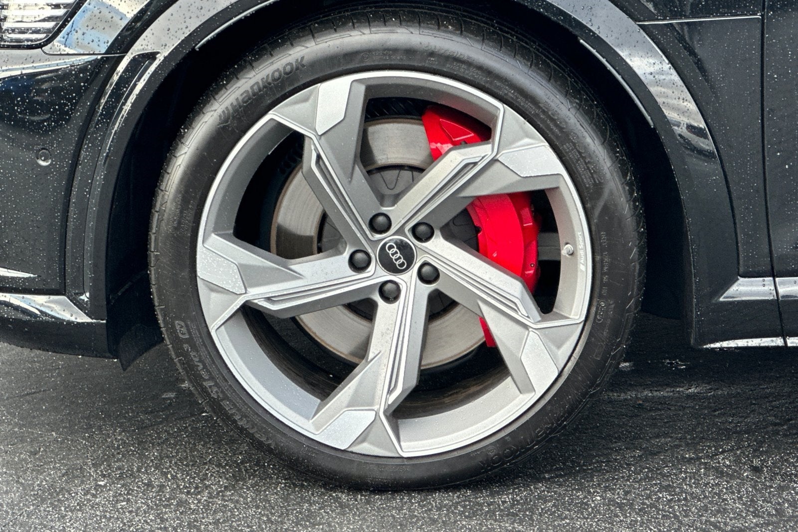 2024 Audi SQ8 e-tron Prestige quattro