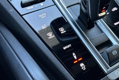 2023 Porsche Cayenne S Platinum Edition