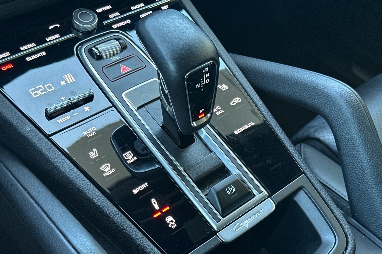 2023 Porsche Cayenne S Platinum Edition