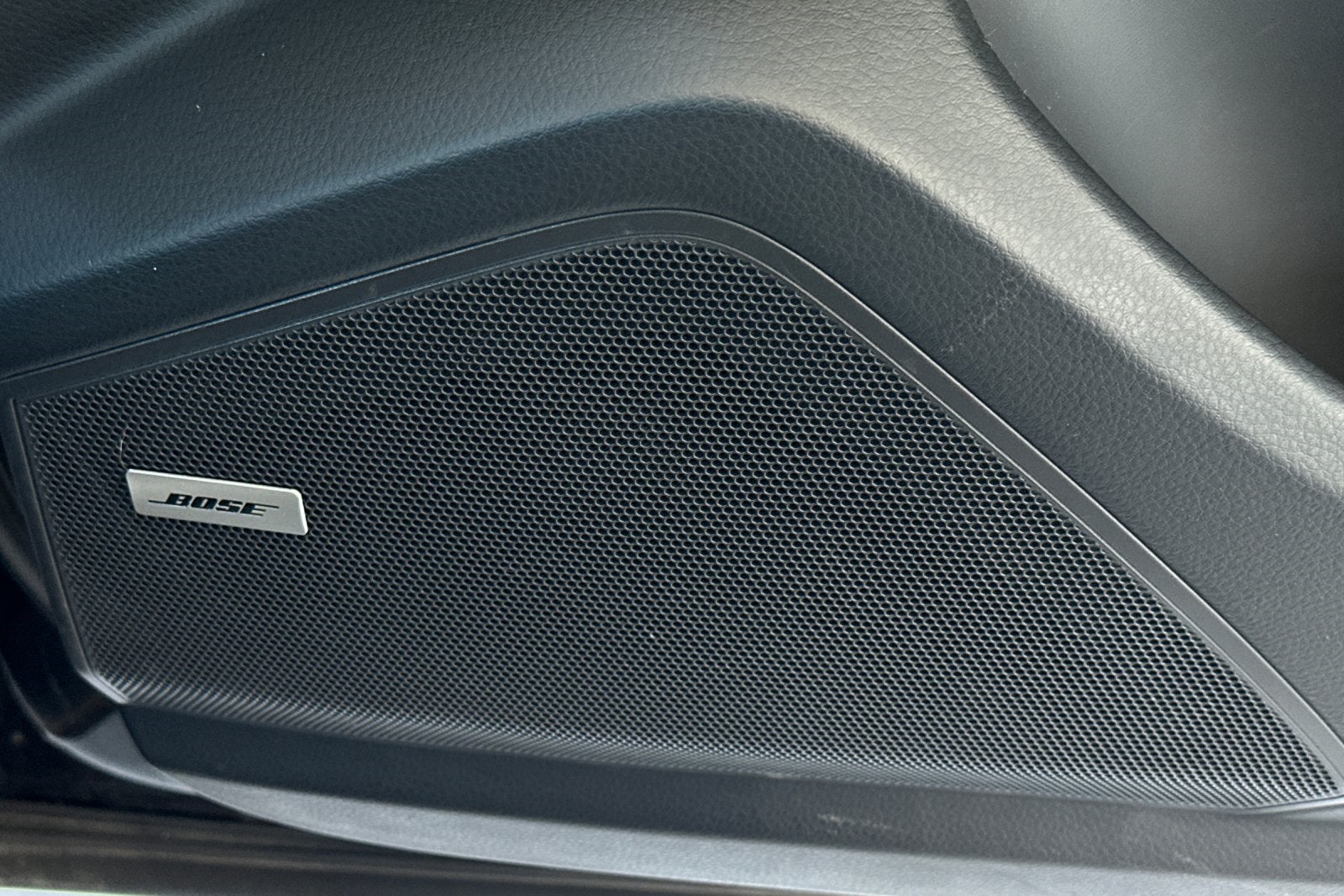 2023 Porsche Cayenne S Platinum Edition