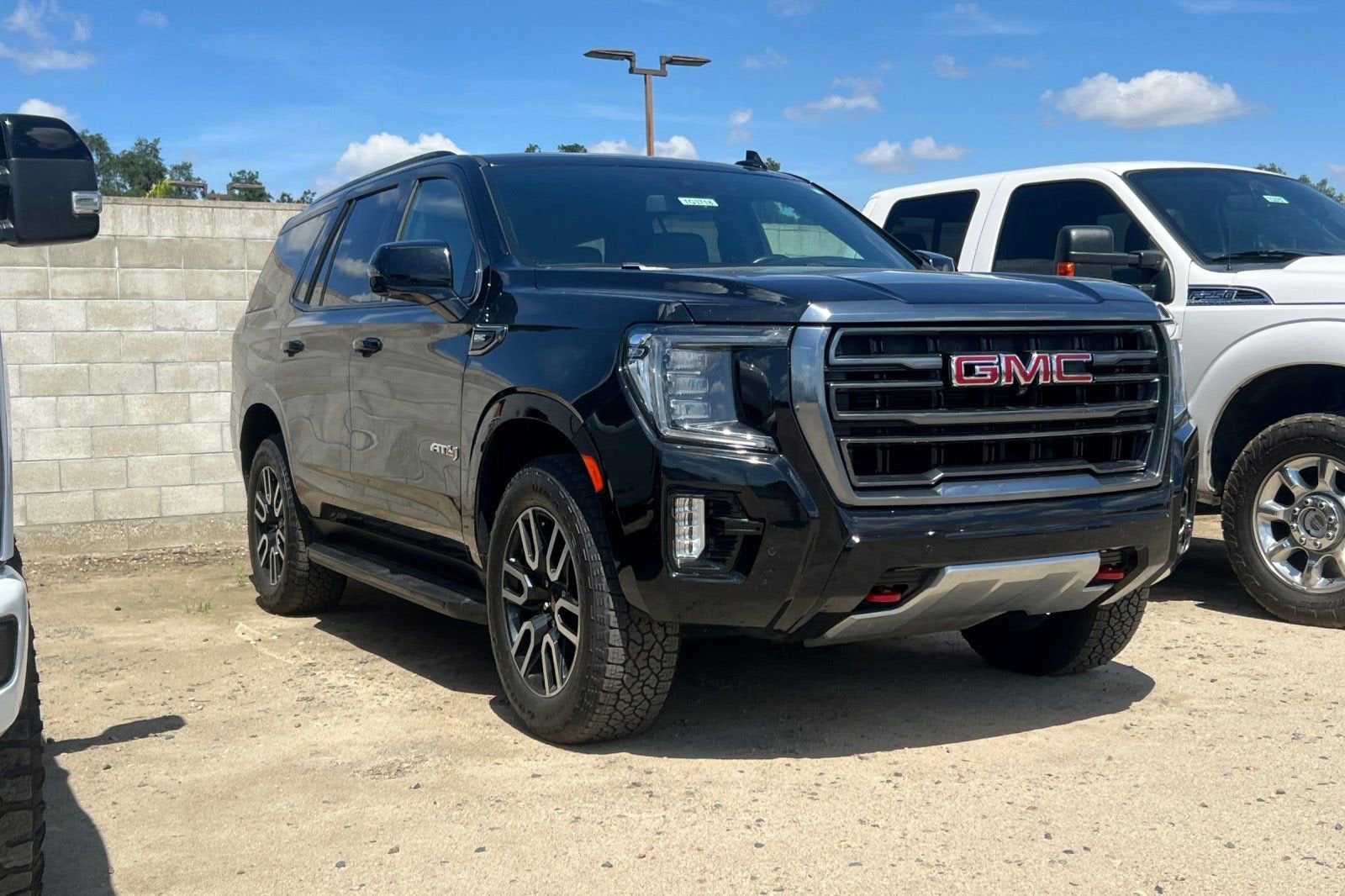 2022 GMC Yukon AT4
