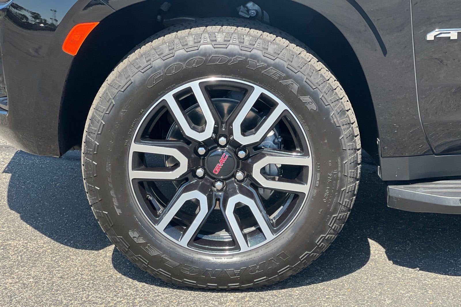 2022 GMC Yukon AT4