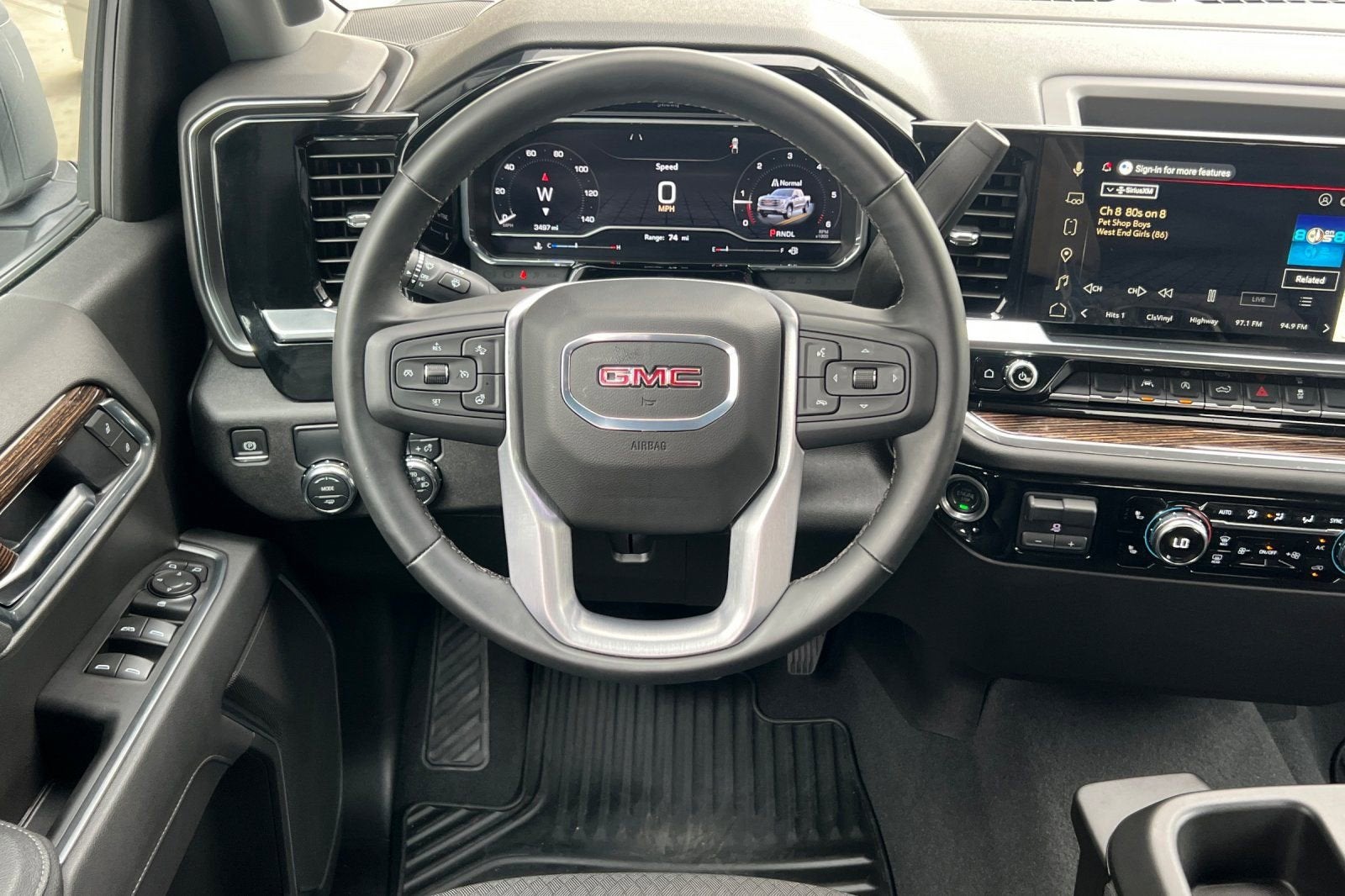 2025 GMC Sierra 1500 Elevation