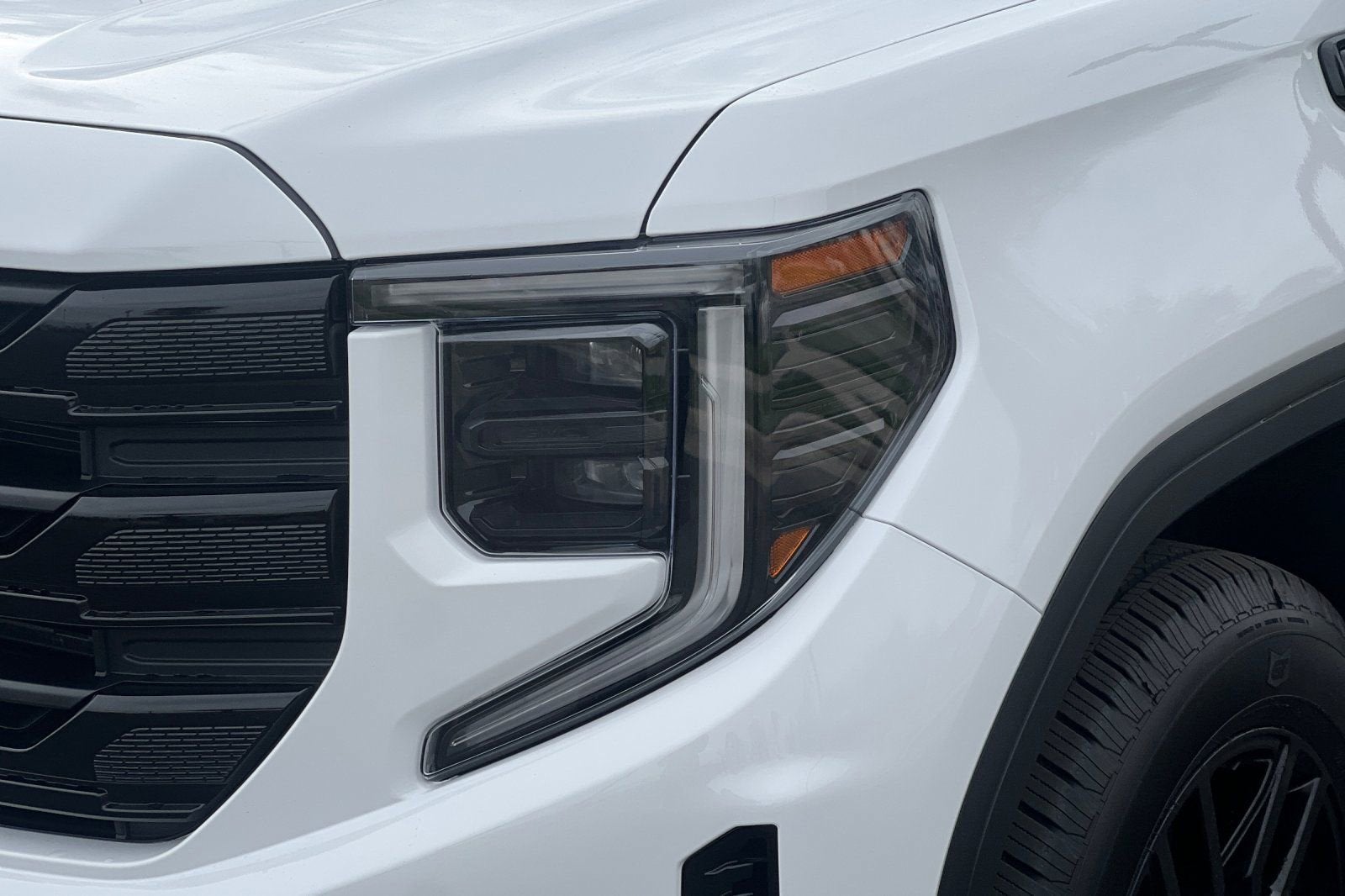 2025 GMC Sierra 1500 Elevation