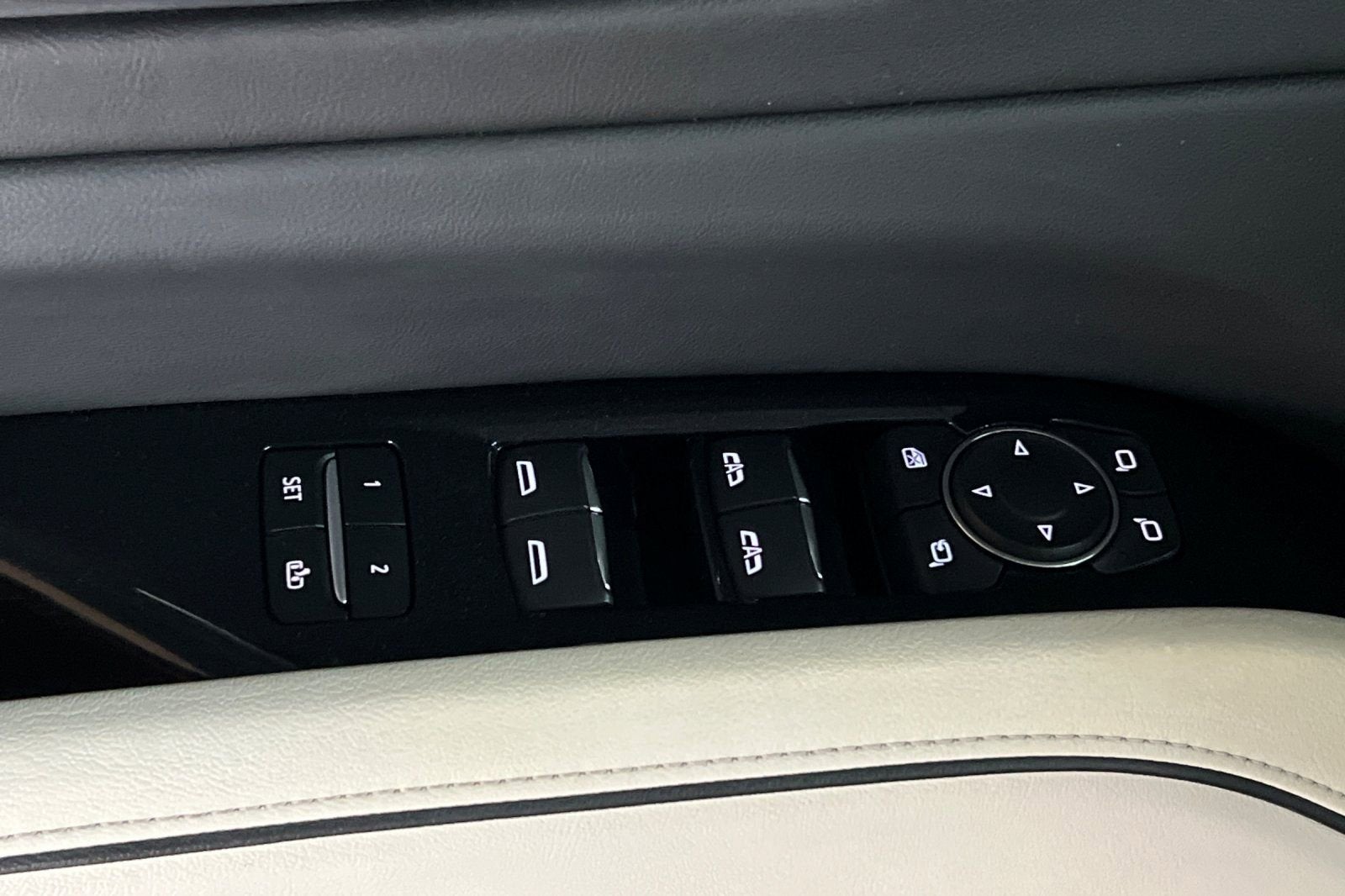 2023 Cadillac Escalade ESV Sport