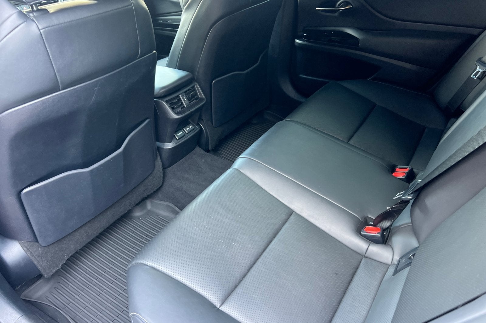 2023 Lexus ES ES 350 F SPORT Handling