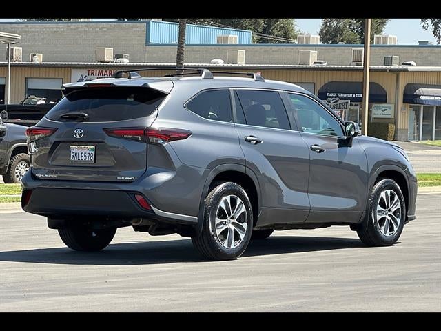2024 Toyota Highlander LE