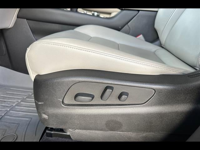 2023 Cadillac XT4 AWD Premium Luxury