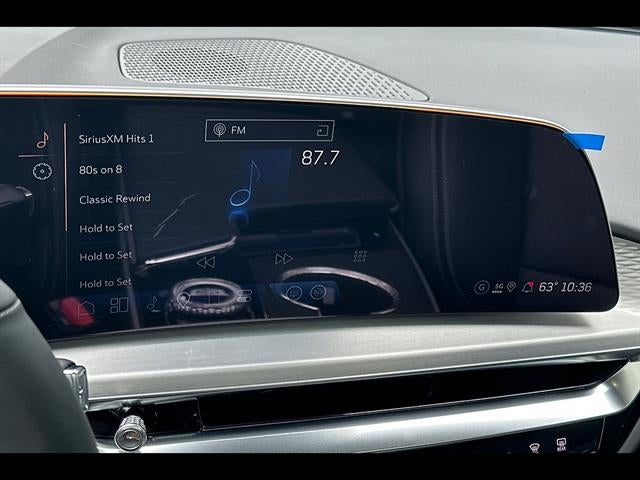 2025 Cadillac LYRIQ Luxury 1
