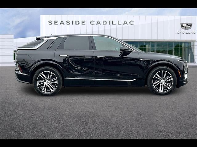 2025 Cadillac LYRIQ Luxury 1