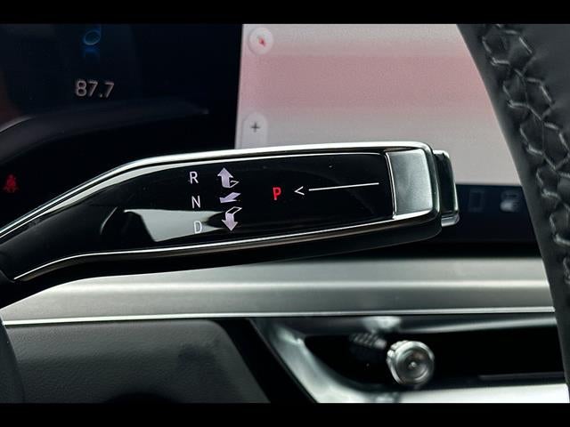 2025 Cadillac LYRIQ Luxury 1