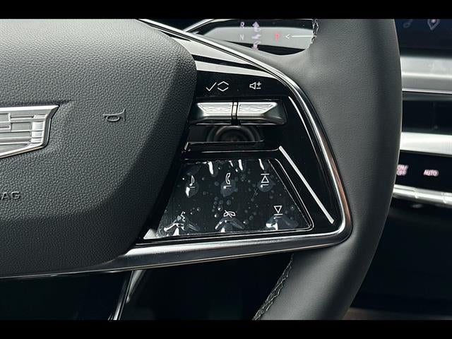 2025 Cadillac LYRIQ Luxury 1
